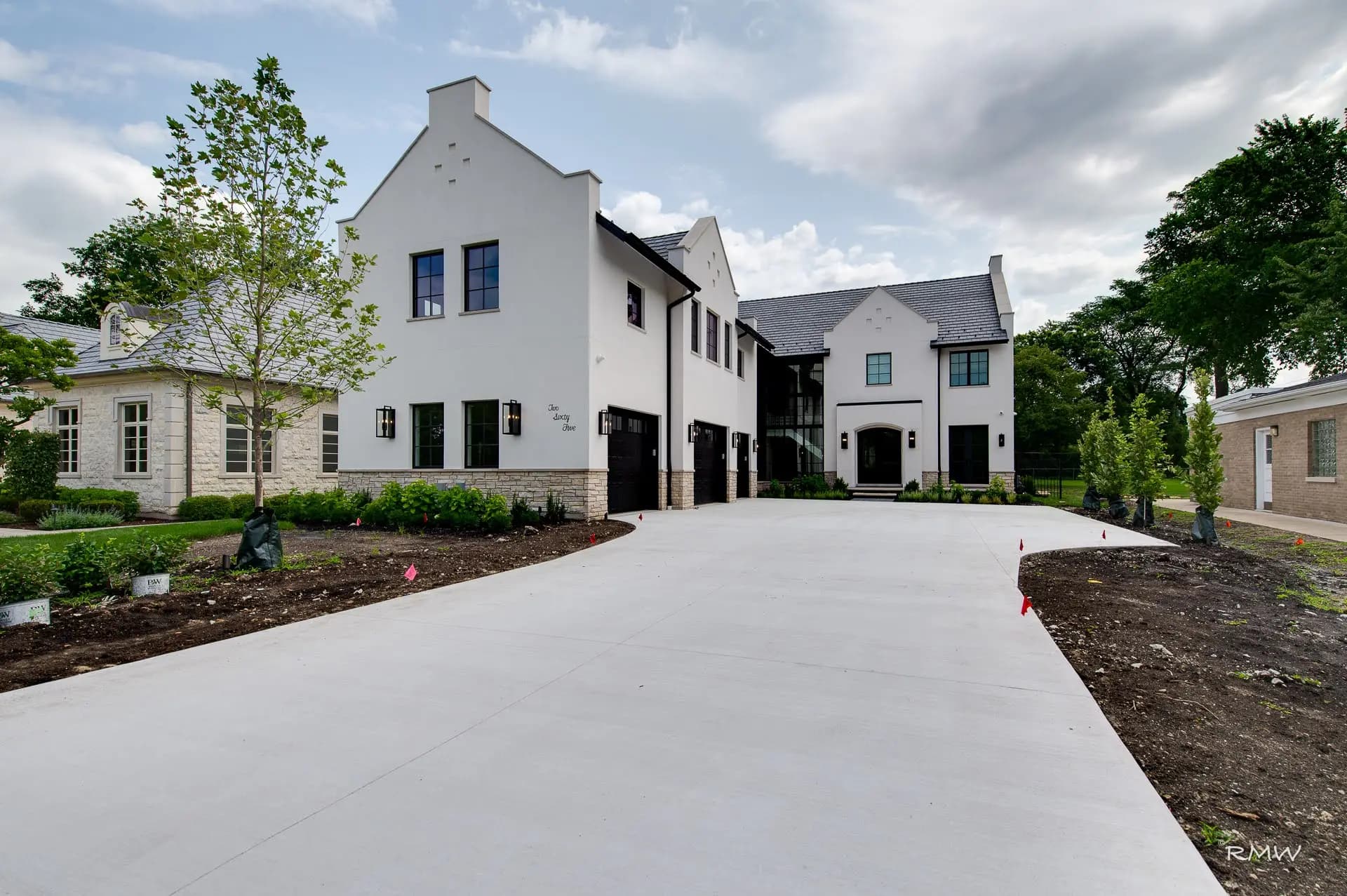 Traditional Elmhurst Home - Image 2