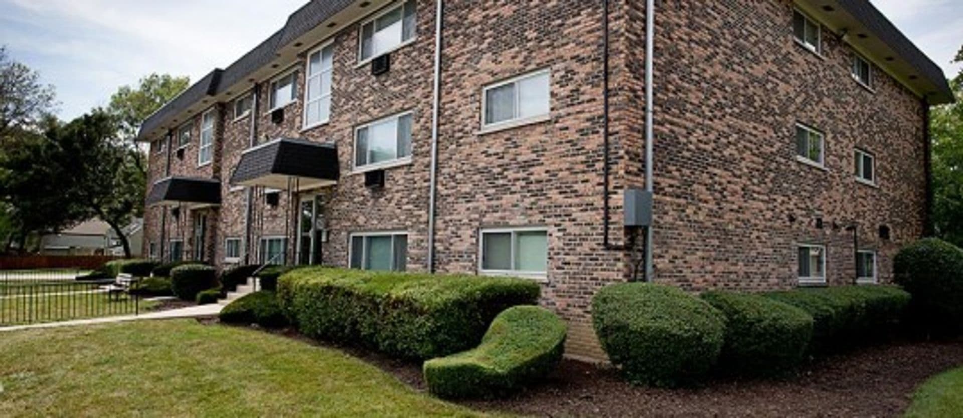 2 bd / 1 ba - Bensenville, IL